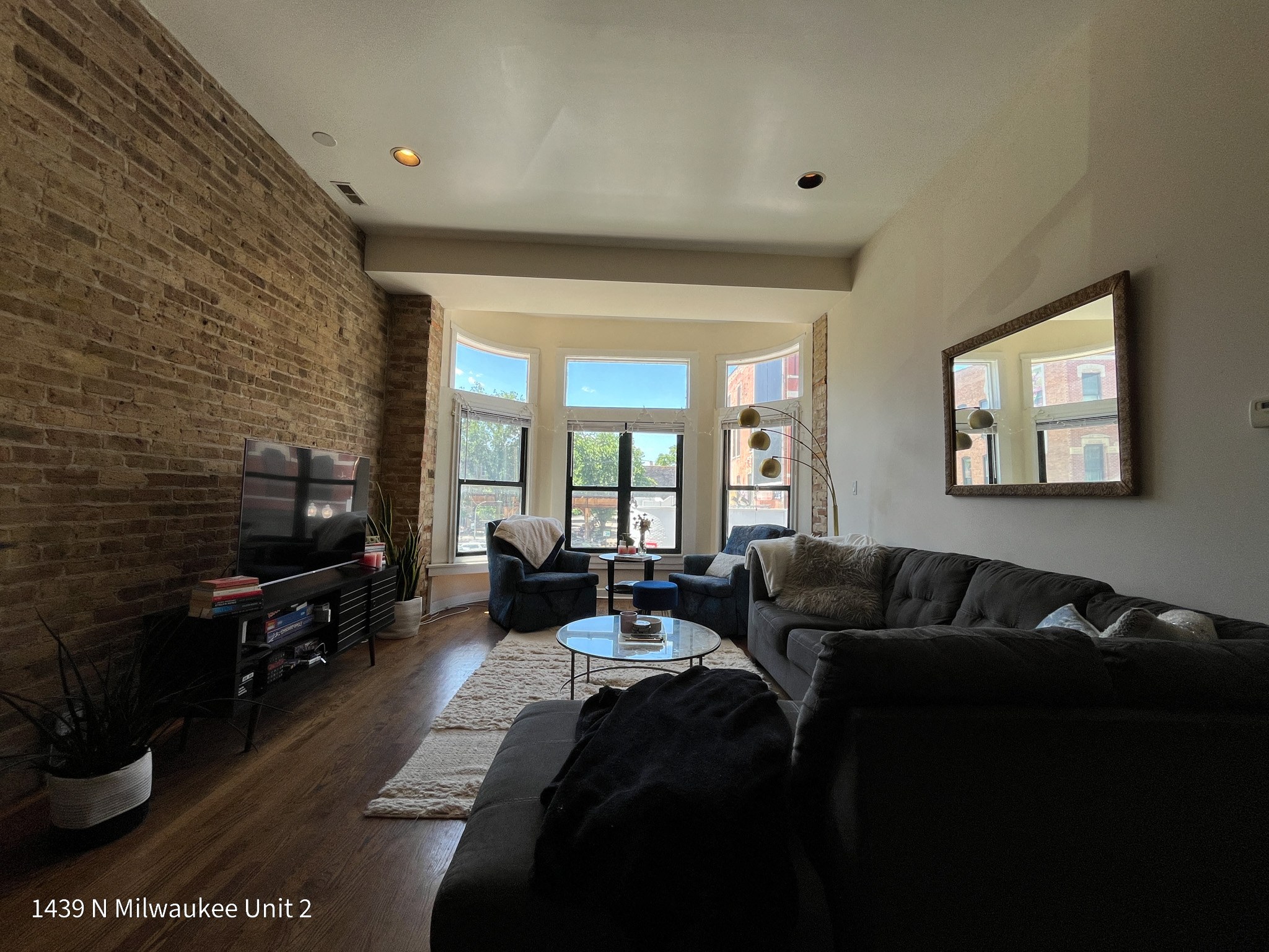 1439 N. Milwaukee Ave 1439 N. Milwaukee Ave, Chicago 60622 West Town - Leasing by Cross Street